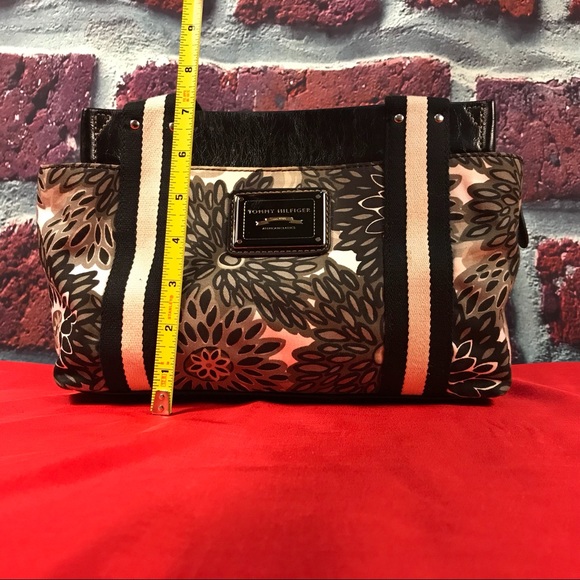 Tommy Hilfiger Handbag - Picture 3 of 6